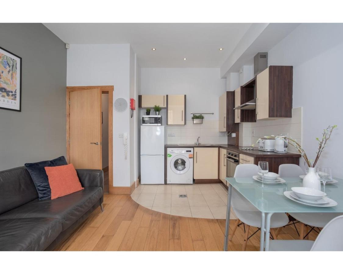 Central Belfast Apartments Eden Bagian luar foto
