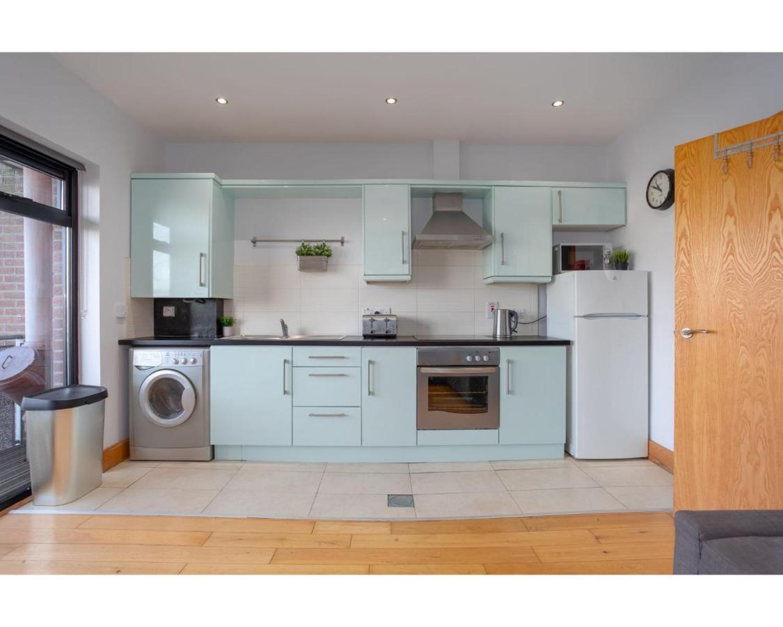 Central Belfast Apartments Eden Bagian luar foto