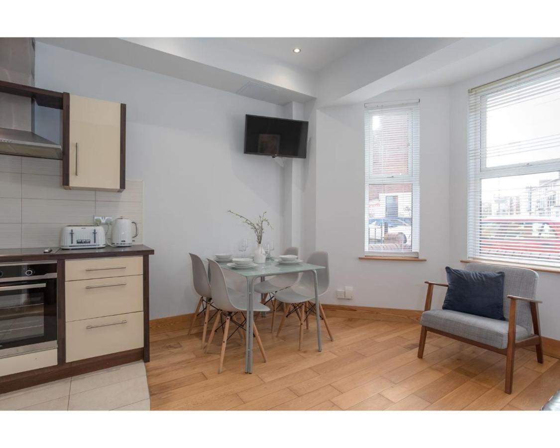 Central Belfast Apartments Eden Bagian luar foto